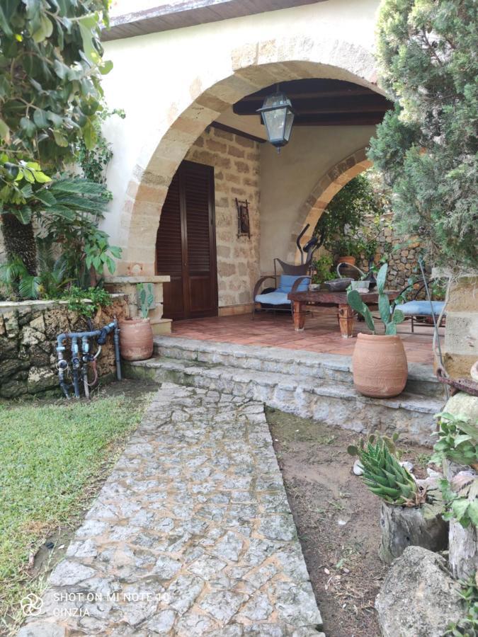 Casolare Giummari Bed & Breakfast Карини Екстериор снимка