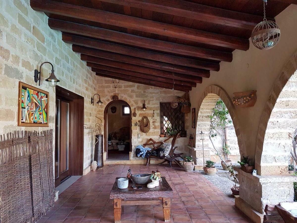 Casolare Giummari Bed & Breakfast Карини Екстериор снимка